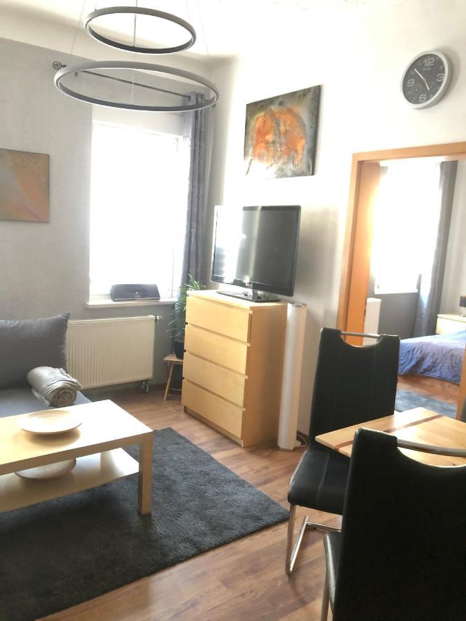 Delux Ferienwohnung Kunstgalerie Und Ilmradweg Kranichfeld Exterior foto